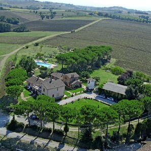 Apartment | 2 bedrooms, Internet - Rosemary apt With Shared Pool Family fun (Castiglione del Lago)