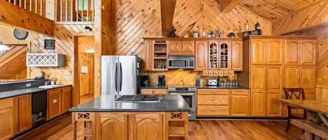 ハウス ベッド (複数台) (Big Sky Lodge #438) | 専用キッチン