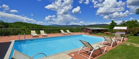 House | 7 bedrooms, Internet