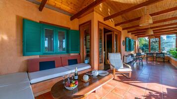 Villa | 2 bedrooms, Internet