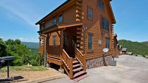 Exterior - Heaven's View #2841 (Sevierville)