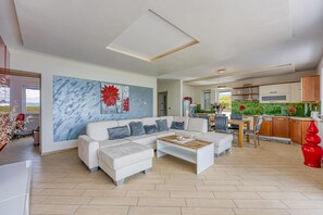 4 bedrooms, Internet - Pool Apartment Debeli Rti 3 (Ankaran)