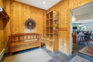 Interior - Your Family's Ideal Vacation Getaway in Killington B301 (Killington)