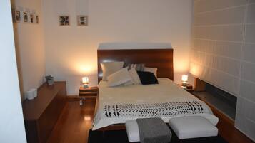 4 Schlafzimmer, Bügeleisen/Bügelbrett, Reisekinderbett, WLAN