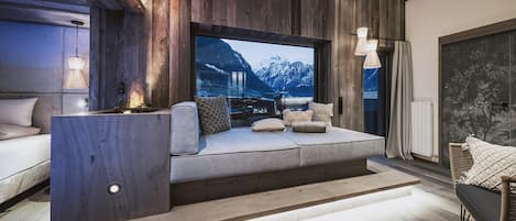 Suite Panoramique | Literie de qualité supérieure, minibar, décoration personnalisée
