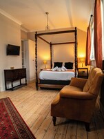 Superior Room | Desk, free WiFi, bed sheets