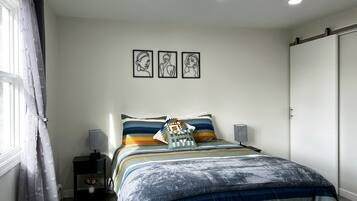 Apartment 1 | 2 Schlafzimmer, hochwertige Bettwaren, Betten mit Memory-Foam-Matratzen