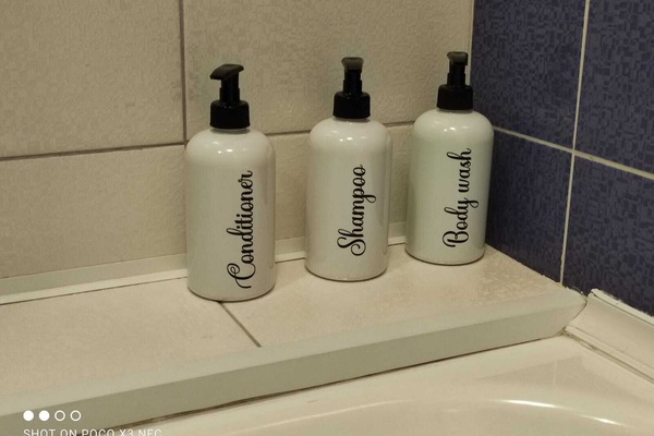 Bathroom amenities