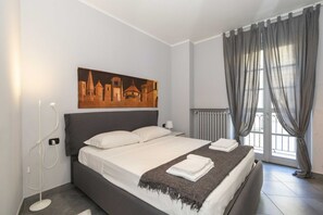 1 slaapkamer, een strijkplank/strijkijzer, wifi, beddengoed