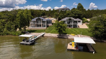 Waterfront & private pool (in old kinderhook golf resort)