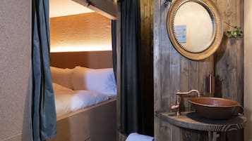 Standaard kamer | Luxe beddengoed, donsdekens, verduisterende gordijnen