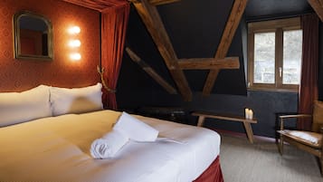 Premium bedding, down duvets, blackout curtains, soundproofing