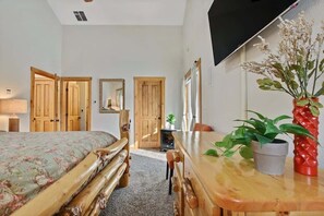 5 slaapkamers, een strijkplank/strijkijzer, wifi, beddengoed