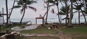 Vista frontal de la propiedad