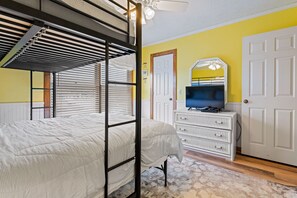 2 habitaciones, tabla de planchar con plancha y wifi gratis 
