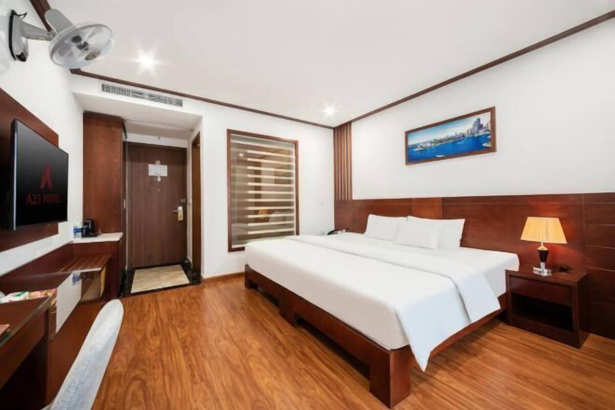 Minibar, in-room safe, iron/ironing board, free WiFi