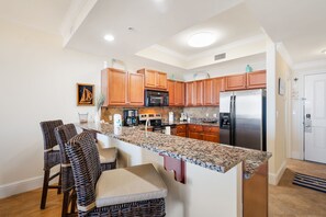 Microwave, oven, stovetop, dishwasher - Luxury 2BD/2BR condo, with a wonderful view of the ocean! (Dauphin Island)