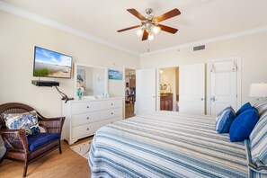 2 bedrooms, WiFi - Luxury 2BD/2BR condo, with a wonderful view of the ocean! (Dauphin Island)