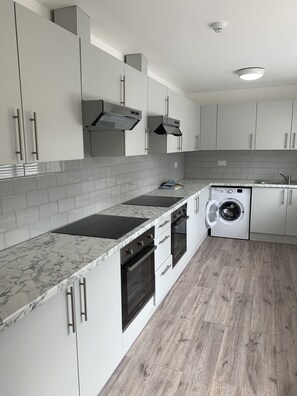 Standard Studio | Private kitchen | Fridge, electric kettle - Wagtail Way Kent (Orpington)