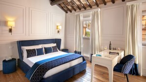 Junior Suite | Minibar, in-room safe, desk, laptop workspace - Campo di Marte (Rome)