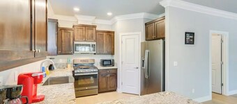 Close to I5-Pet-friendly 3-bedroom house near Bethel