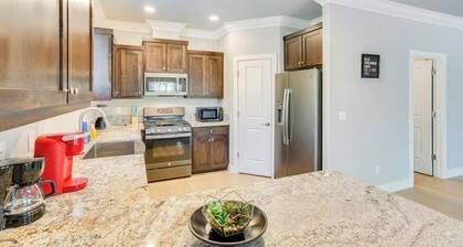 Close to I5-Pet-friendly 3-bedroom house near Bethel