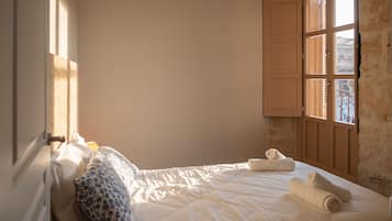 2 habitaciones, tabla de planchar con plancha, wifi y ropa de cama
