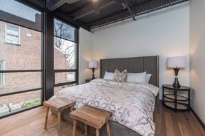 2 chambres, lit avec matelas en mousse à mémoire