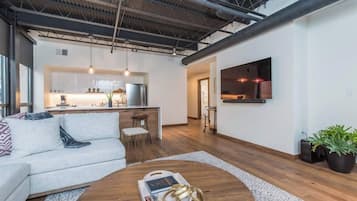 TV, impianto stereo, studio