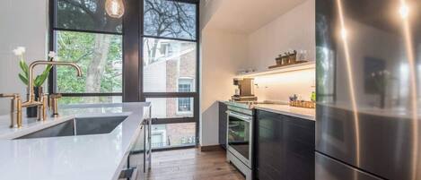 Fridge, microwave, oven, stovetop