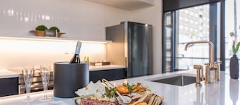 This serviced apartment is a 2 bedroom(s), 2 bathrooms, located in Lexington, KY.