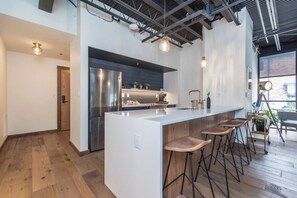 Fridge, microwave, oven, stovetop