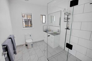 Shower, towels
