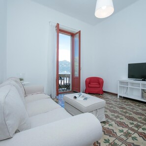 2 bedrooms, Internet - Residenza Oleandro Lake View Luino Center (Luino)