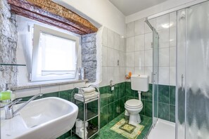 1 habitación y acceso a internet 
