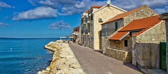 Family Friendly Pool House Ana