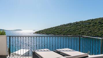 Villa | 6 bedrooms, Internet