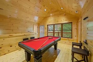 Casa, várias camas (Four Seasons Lodge  #4219) | Sala de jogos
