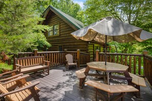 House, Multiple Beds (Picture Perfect  #439) | Outdoor dining - Picture Perfect #439 (Sevierville)