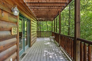 House, Multiple Beds (Picture Perfect  #439) | Terrace/patio - Picture Perfect #439 (Sevierville)