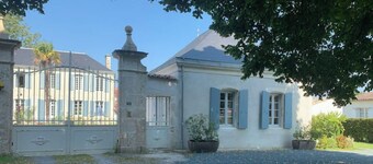 La rochelle de Surgères ****