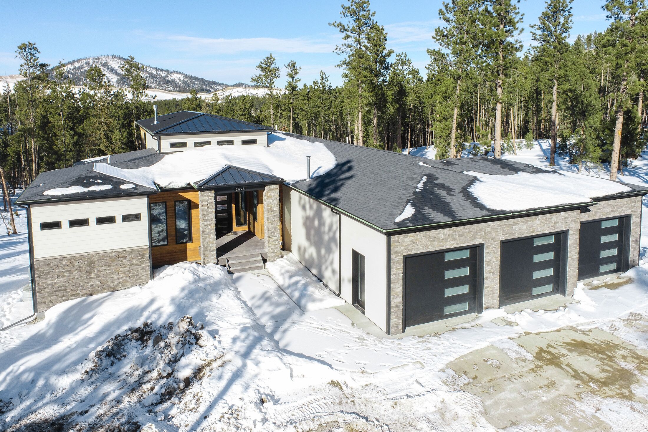 Newly Built, One-Of-A-Kind 4900+ Sq. Ft. Access to Clubhouse Pools! Parking!