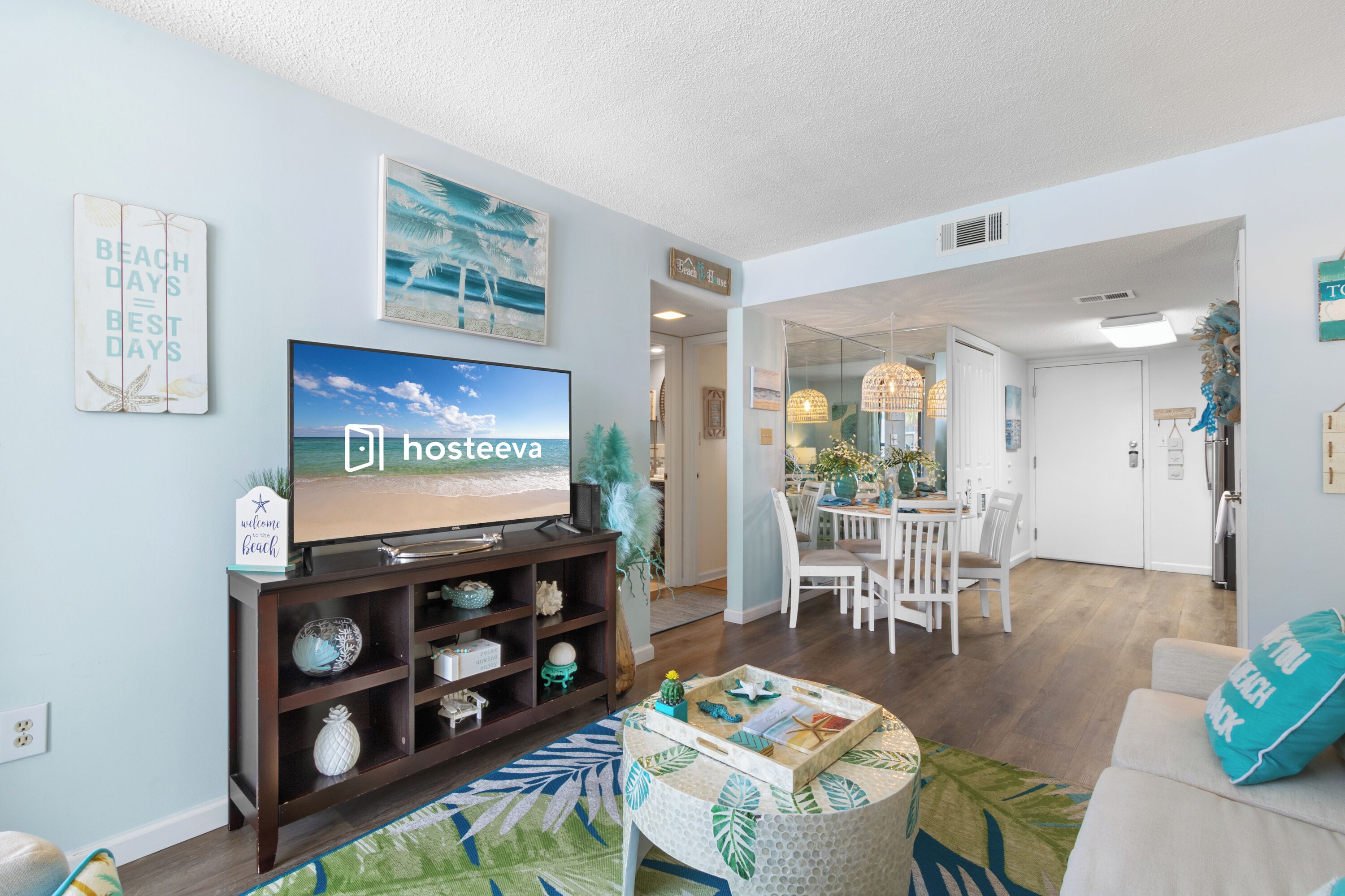 Signature-Apartment, 2 Schlafzimmer, Balkon, Poolblick | Wohnzimmer
