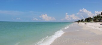 Renovated Spanish Wells Pool Home -  Golf & Minutes to Bonita Beaches!