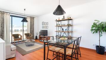 City Apartment | Living area