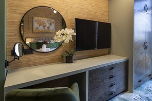 Decoración personalizada, muebles diferentes y escritorio