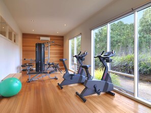 Fitness facility - Isla Villa, Cowes, Phillip Island (Cowes)
