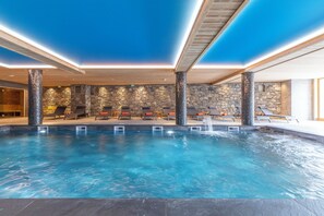 Indoor pool - La Cour Aux Ecureuils (Peisey-Nancroix)