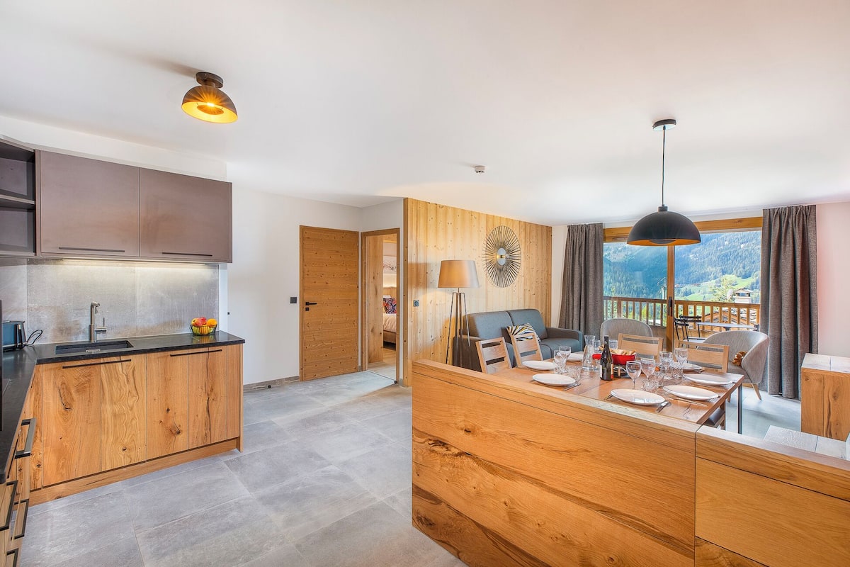 3 bedroom apartment - 6-8 people | Private kitchen | Fridge, microwave, oven, stovetop