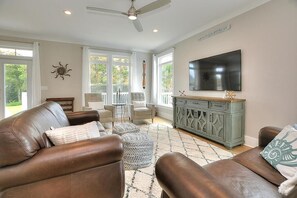 Smart-TV og DVD-spiller